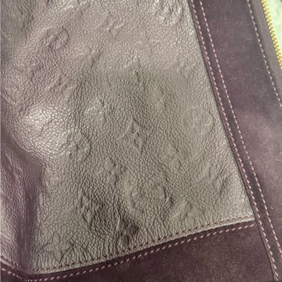 Louis Vuitton Elegant Purple Designer Women's Bag - Picture 9 of 10